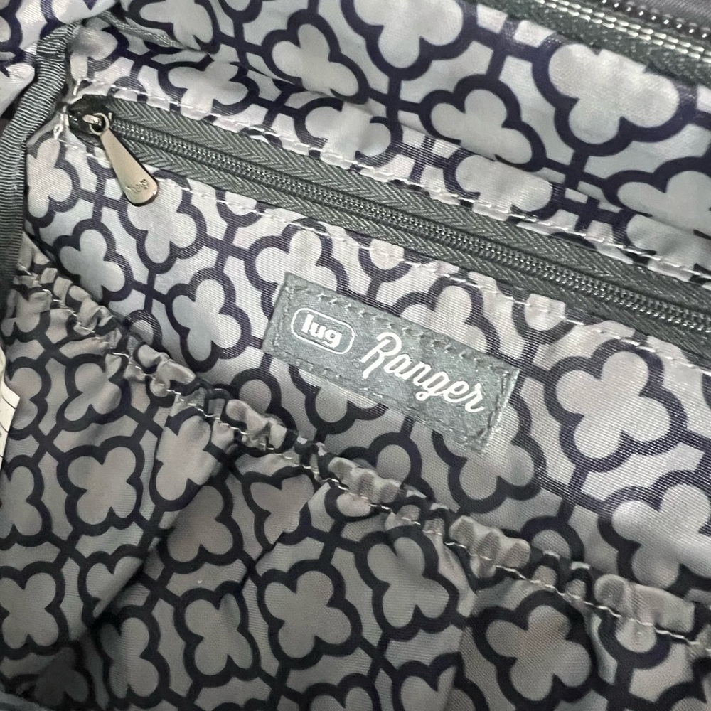 Lug Rangerconvertible crossbody NWOT - Picture 9 of 11